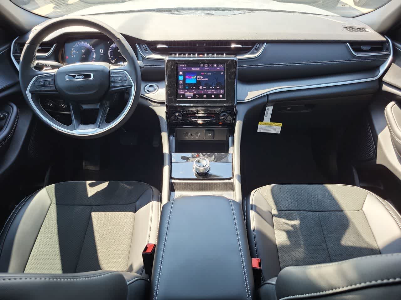 Thumbnail: 2025 Jeep Grand Cherokee - 18