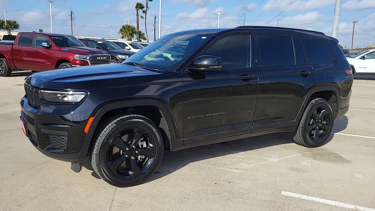 Thumbnail: 2023 Jeep Grand Cherokee - 4