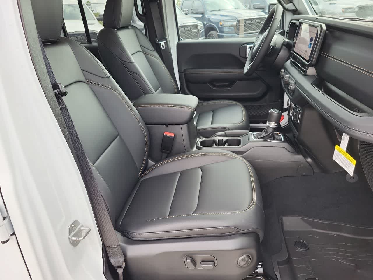 Thumbnail: 2025 Jeep Gladiator - 22