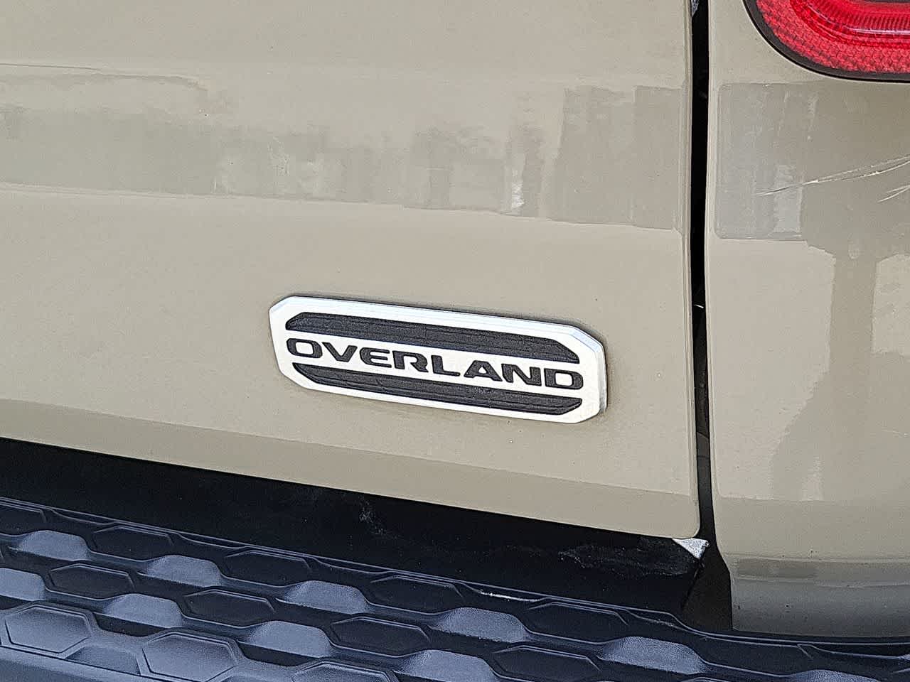 Thumbnail: 2020 Jeep Gladiator - 15