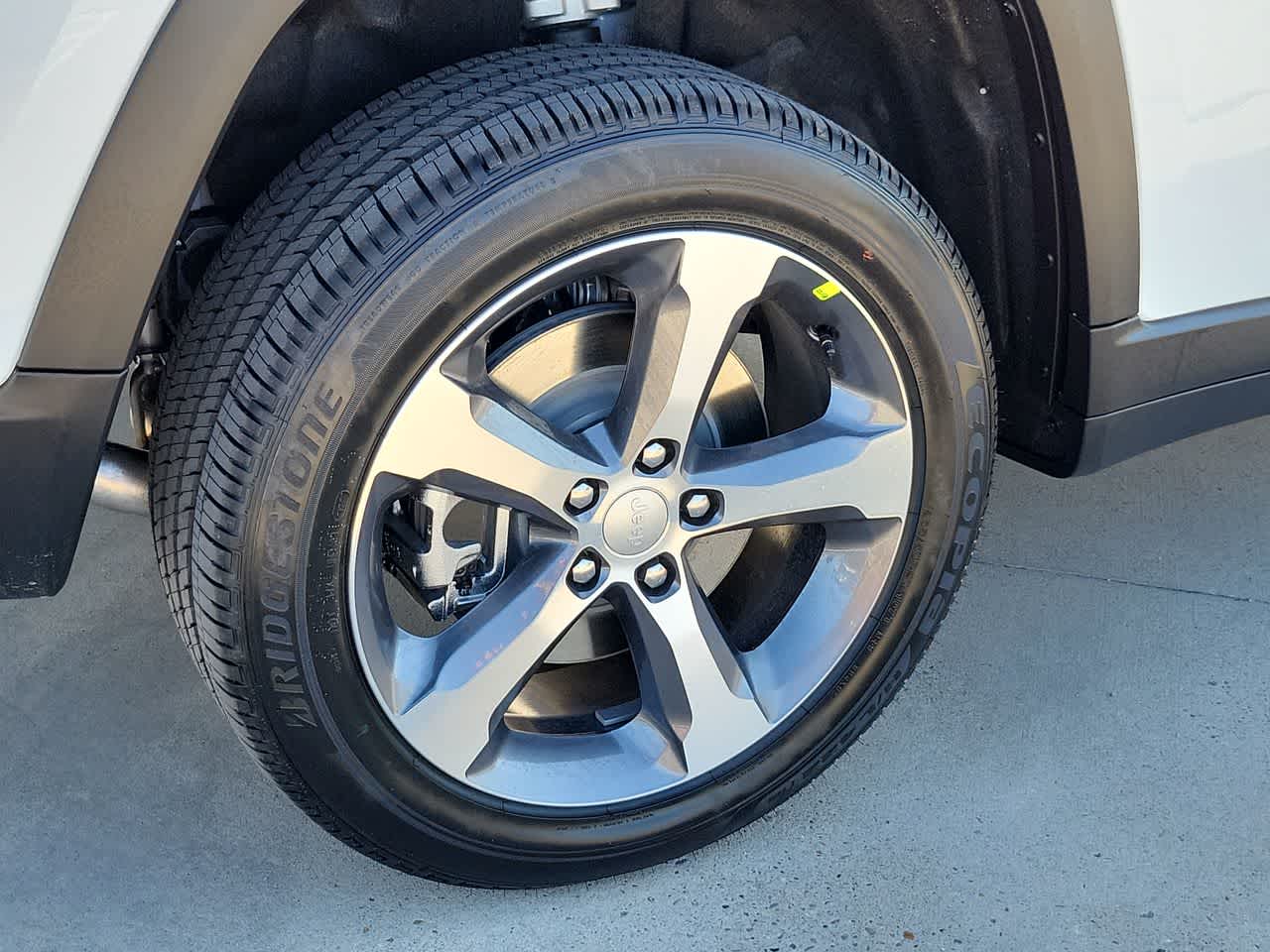 Thumbnail: 2025 Jeep Grand Cherokee - 16