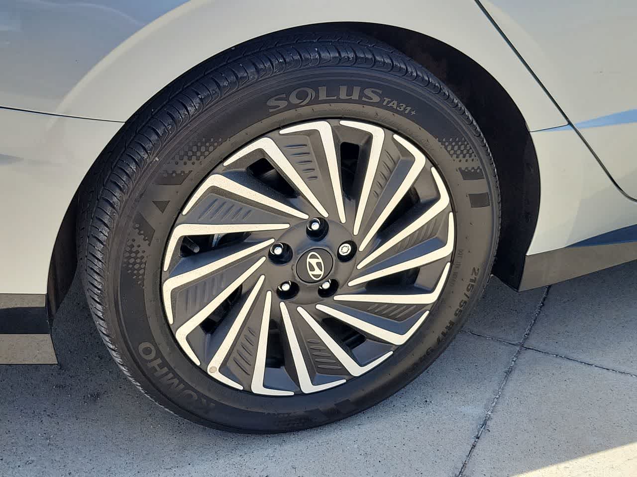 Thumbnail: 2024 Hyundai Sonata - 16