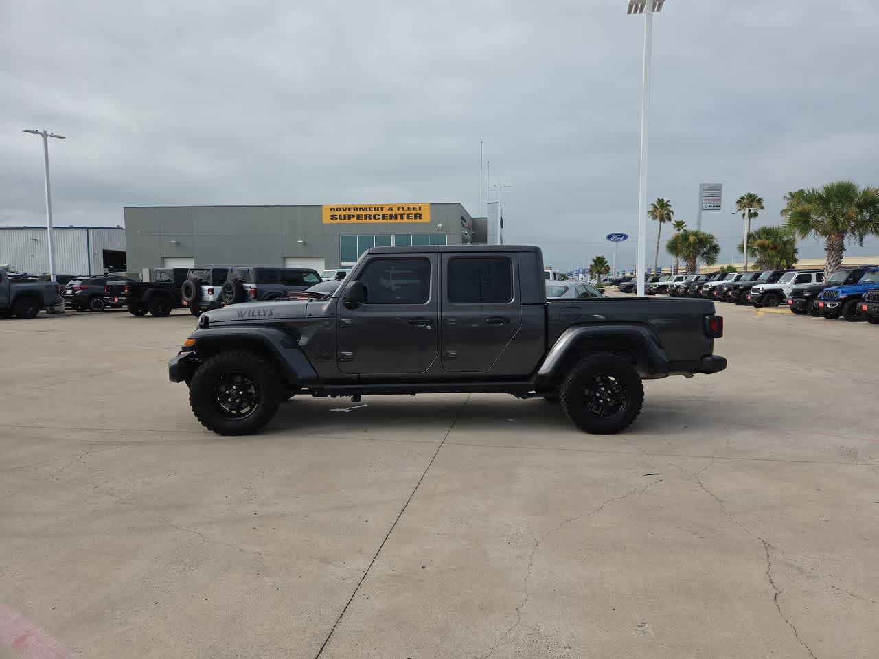 Thumbnail: 2025 Jeep Gladiator - 11