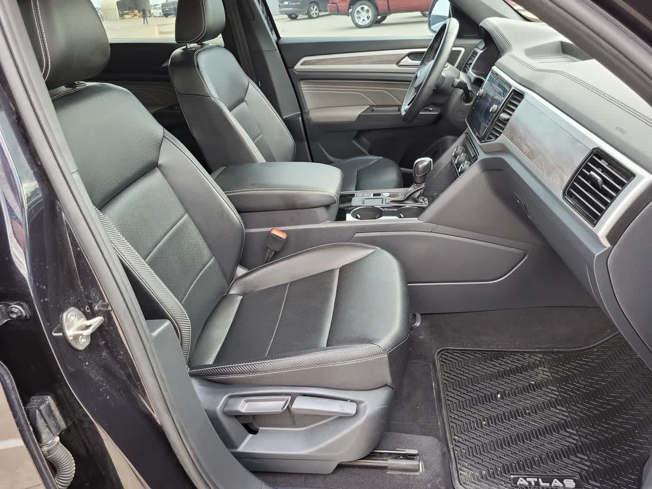 Thumbnail: 2022 Volkswagen Atlas - 22