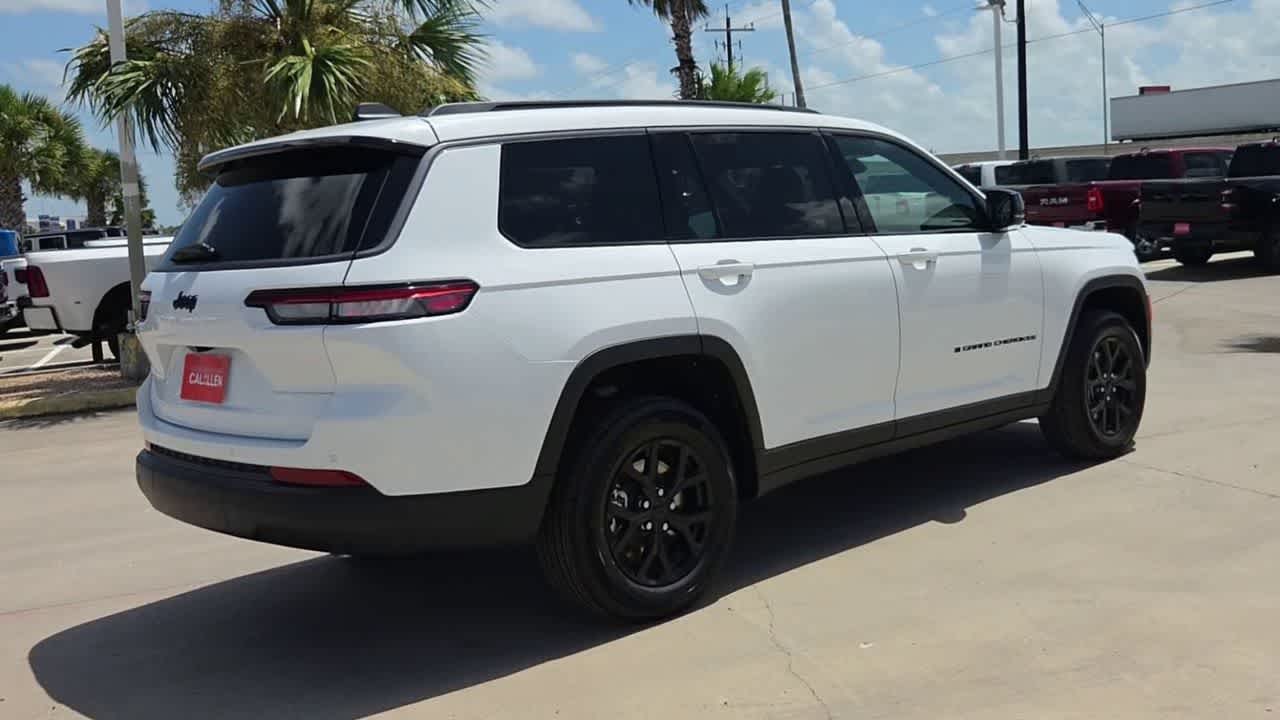 Thumbnail: 2026 Jeep Grand Cherokee - 8