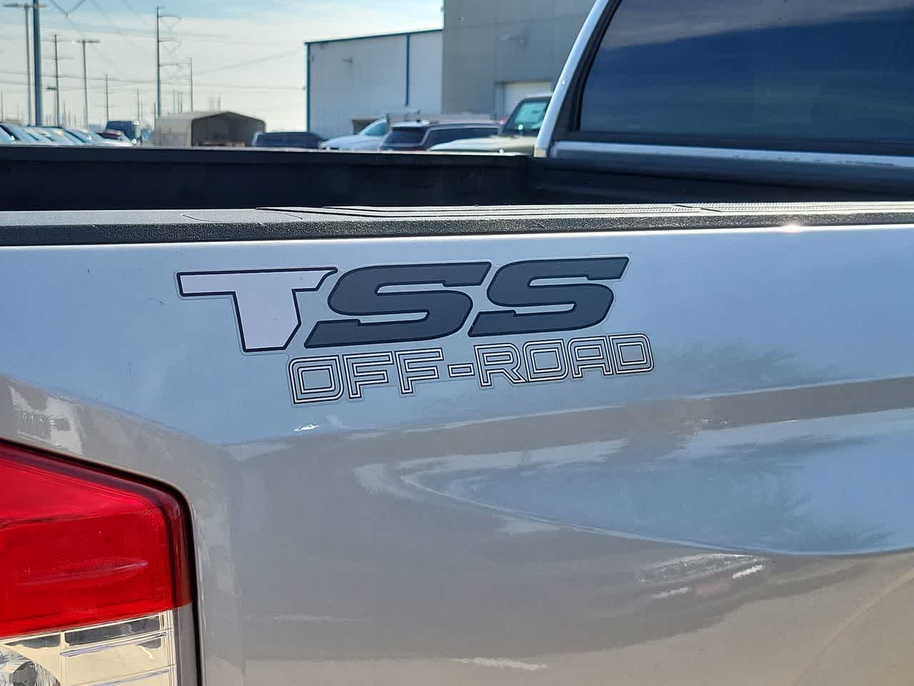 Thumbnail: 2018 Toyota Tundra - 15