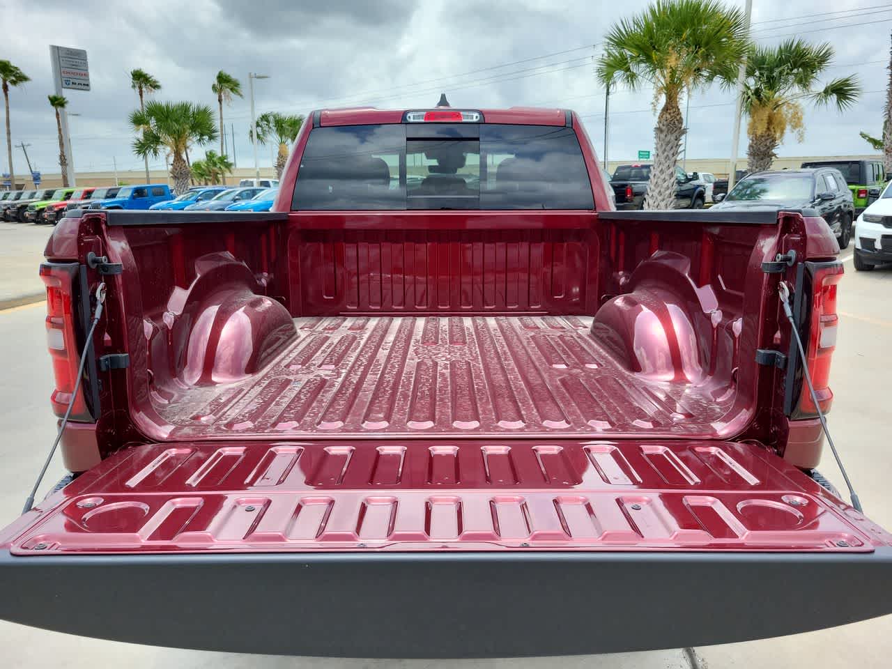 Thumbnail: 2025 RAM 1500 - 27