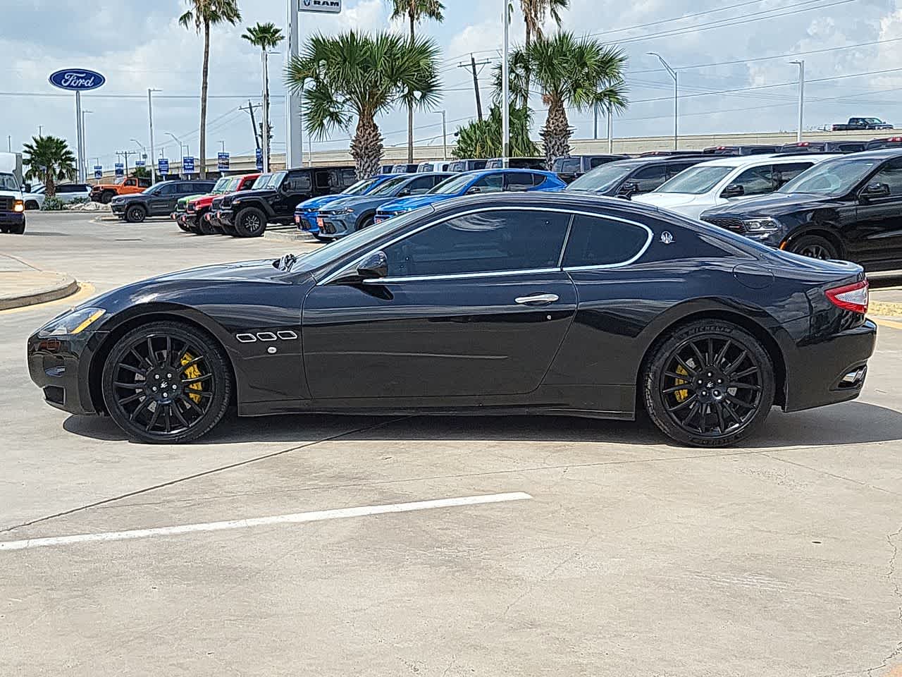 2009 Maserati GranTurismo S 11