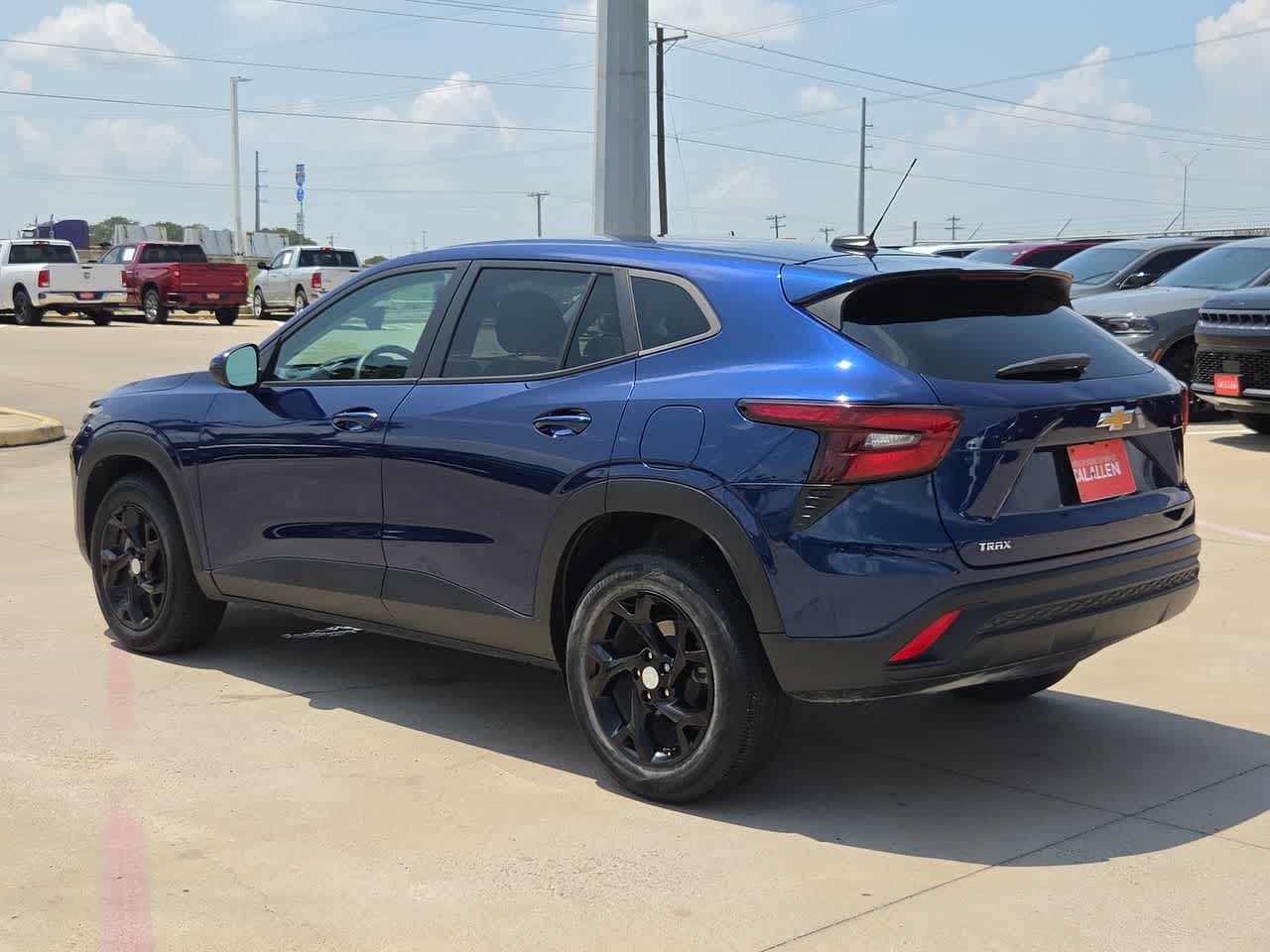 Thumbnail: 2024 Chevrolet Trax - 12