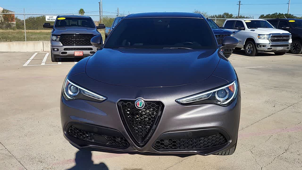 Thumbnail: 2023 Alfa Romeo Stelvio - 3