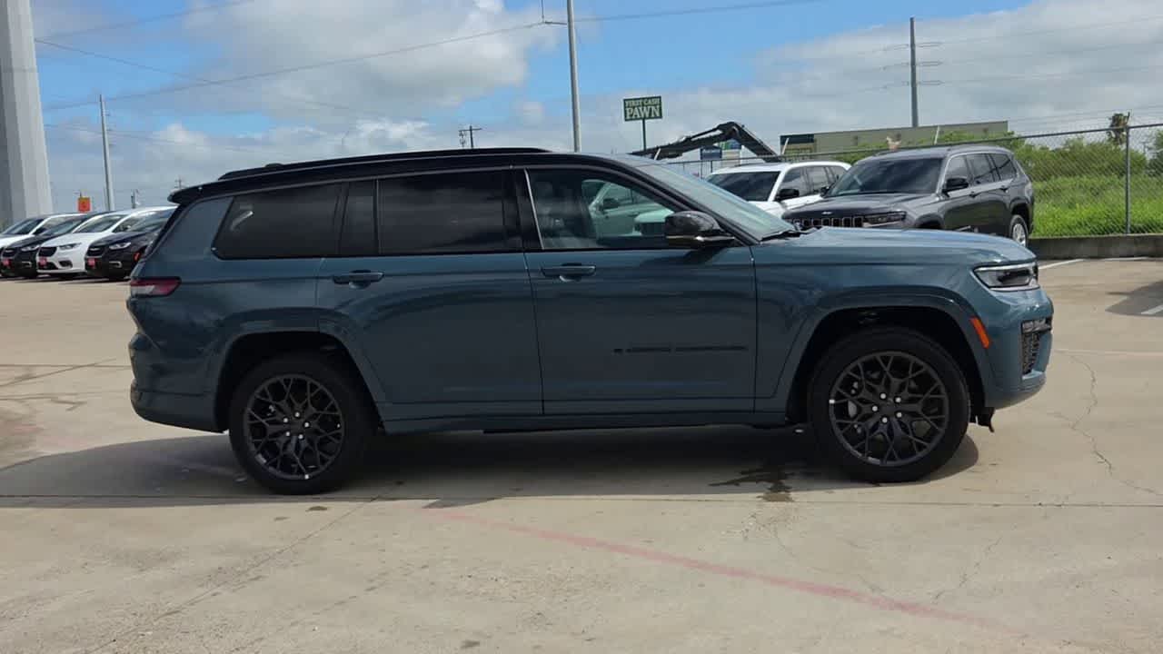 Thumbnail: 2026 Jeep Grand Cherokee - 9