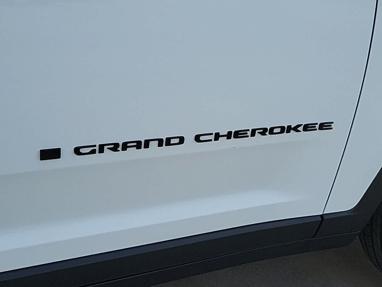 Thumbnail: 2026 Jeep Grand Cherokee - 15