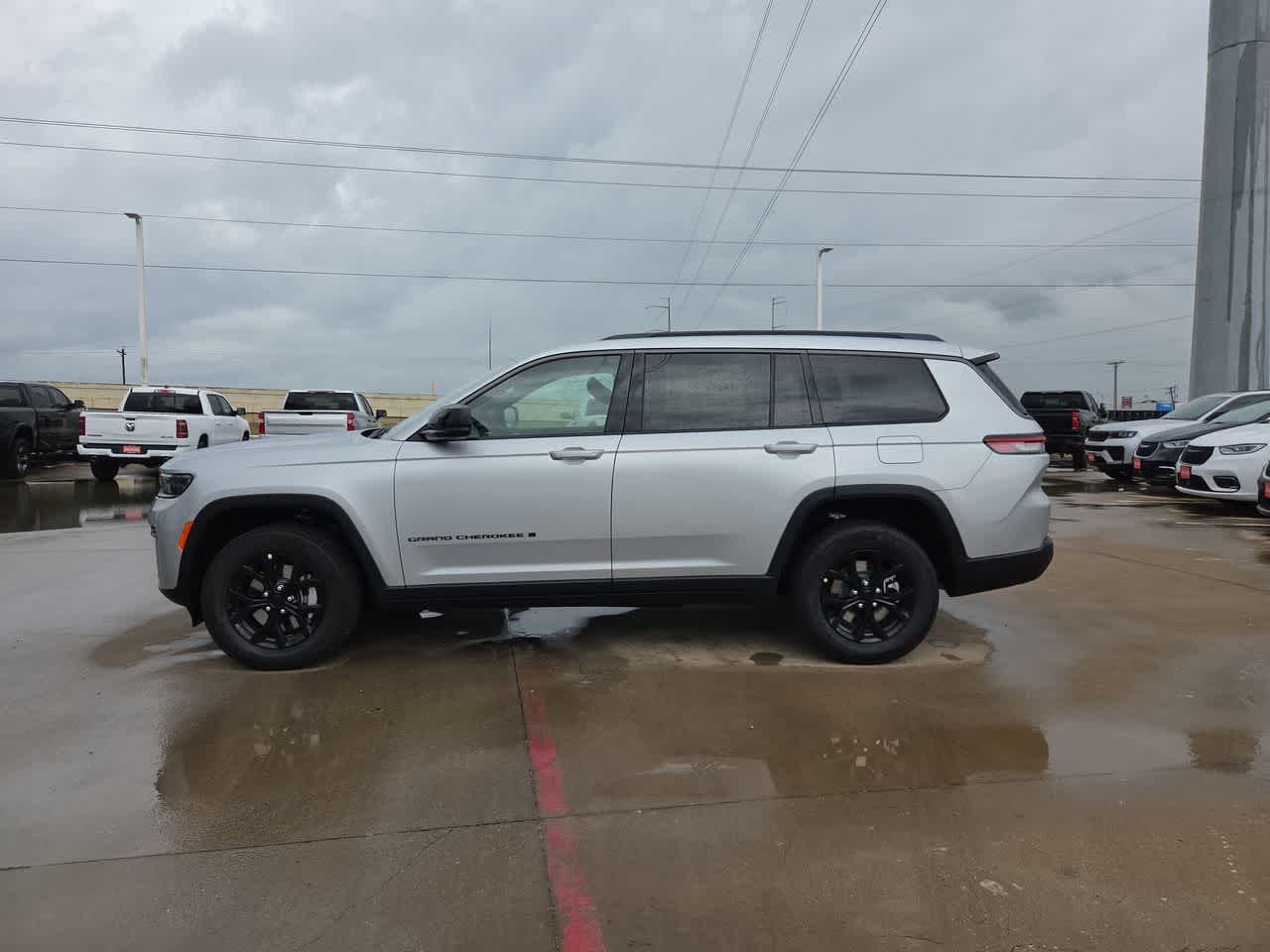 Thumbnail: 2026 Jeep Grand Cherokee - 11