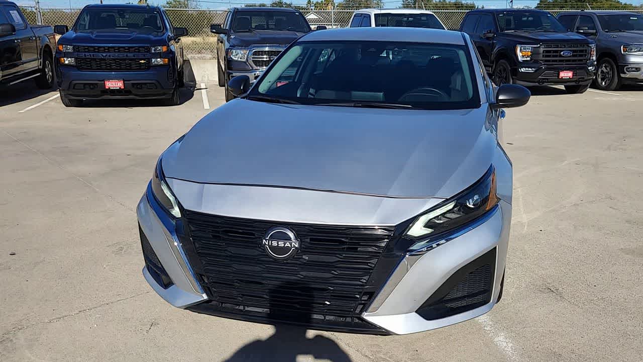 Thumbnail: 2024 Nissan Altima - 3