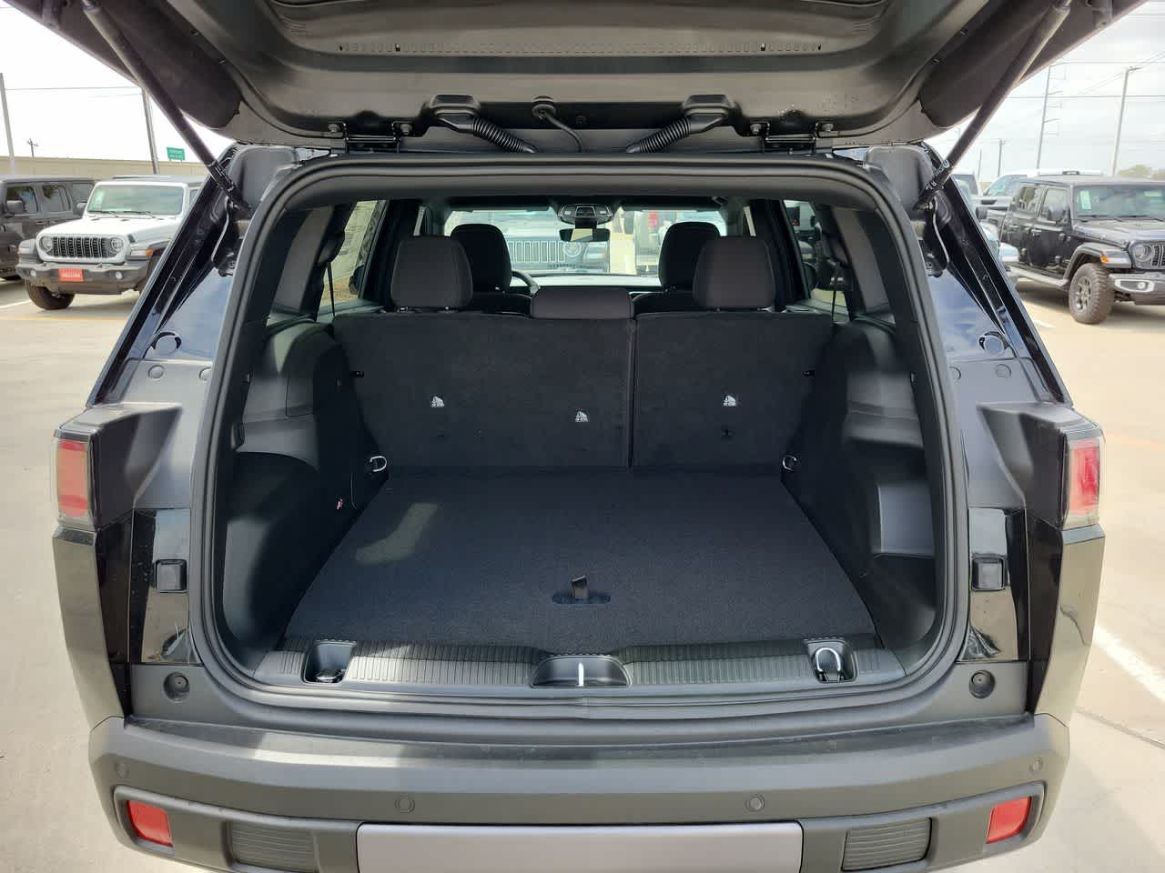 Thumbnail: 2026 Jeep Cherokee - 27