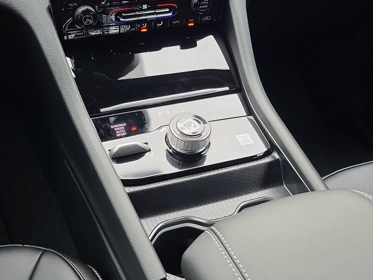 Thumbnail: 2025 Jeep Grand Cherokee - 25