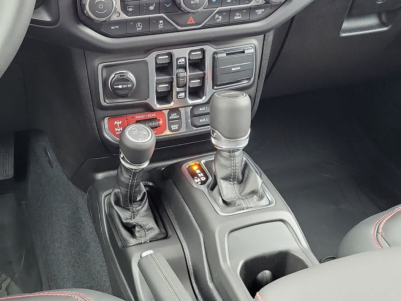 Thumbnail: 2026 Jeep Gladiator - 25