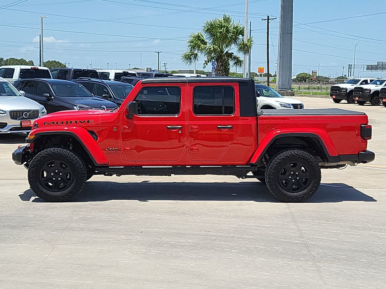 Thumbnail: 2023 Jeep Gladiator - 11
