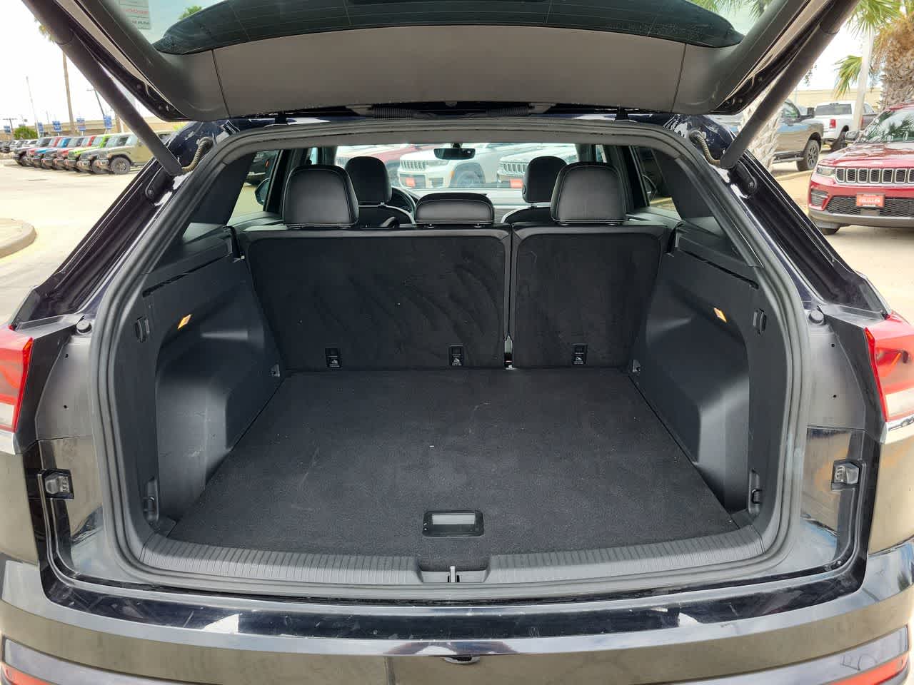 Thumbnail: 2021 Volkswagen Atlas - 27
