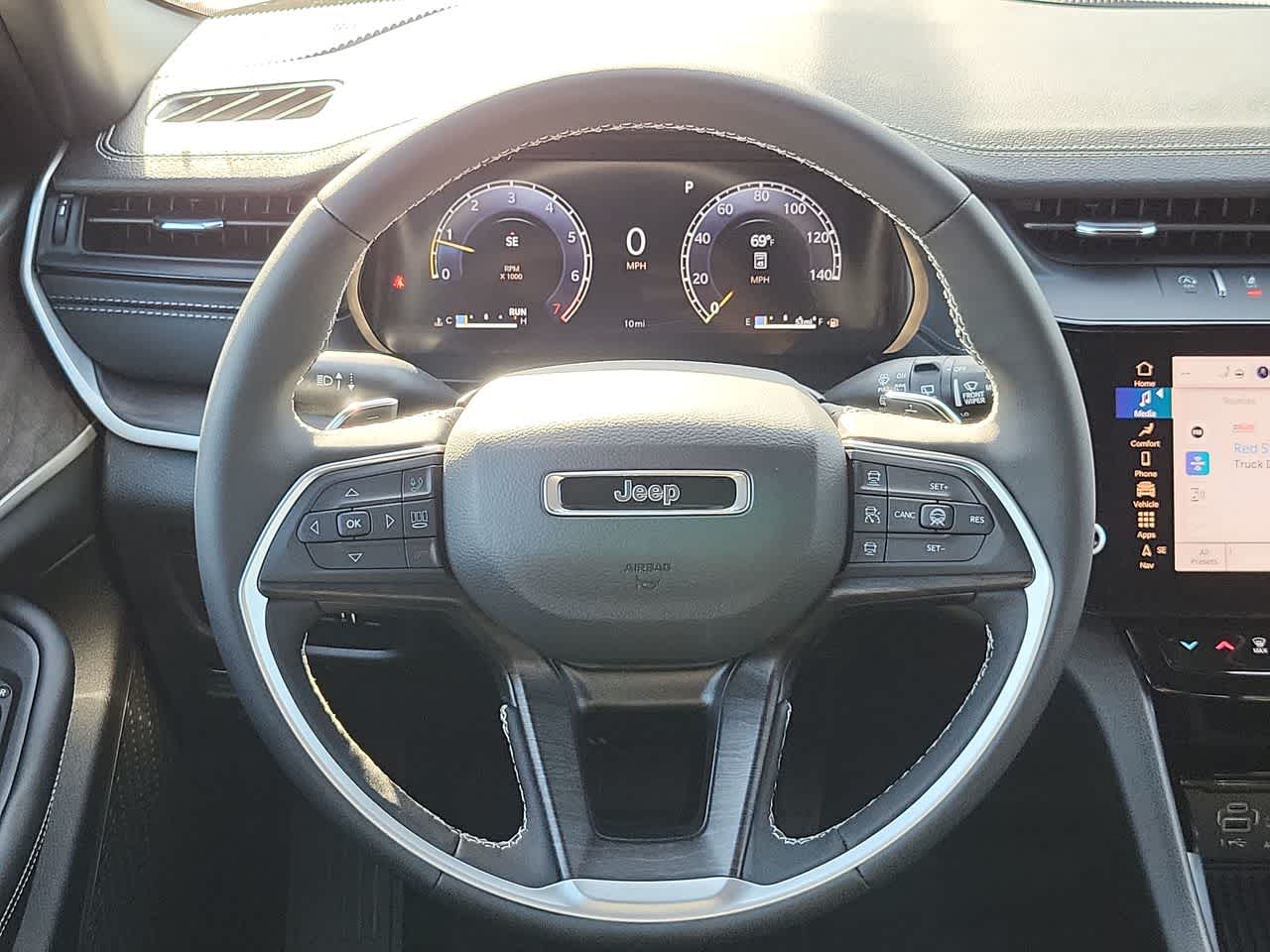 Thumbnail: 2026 Jeep Grand Cherokee - 23