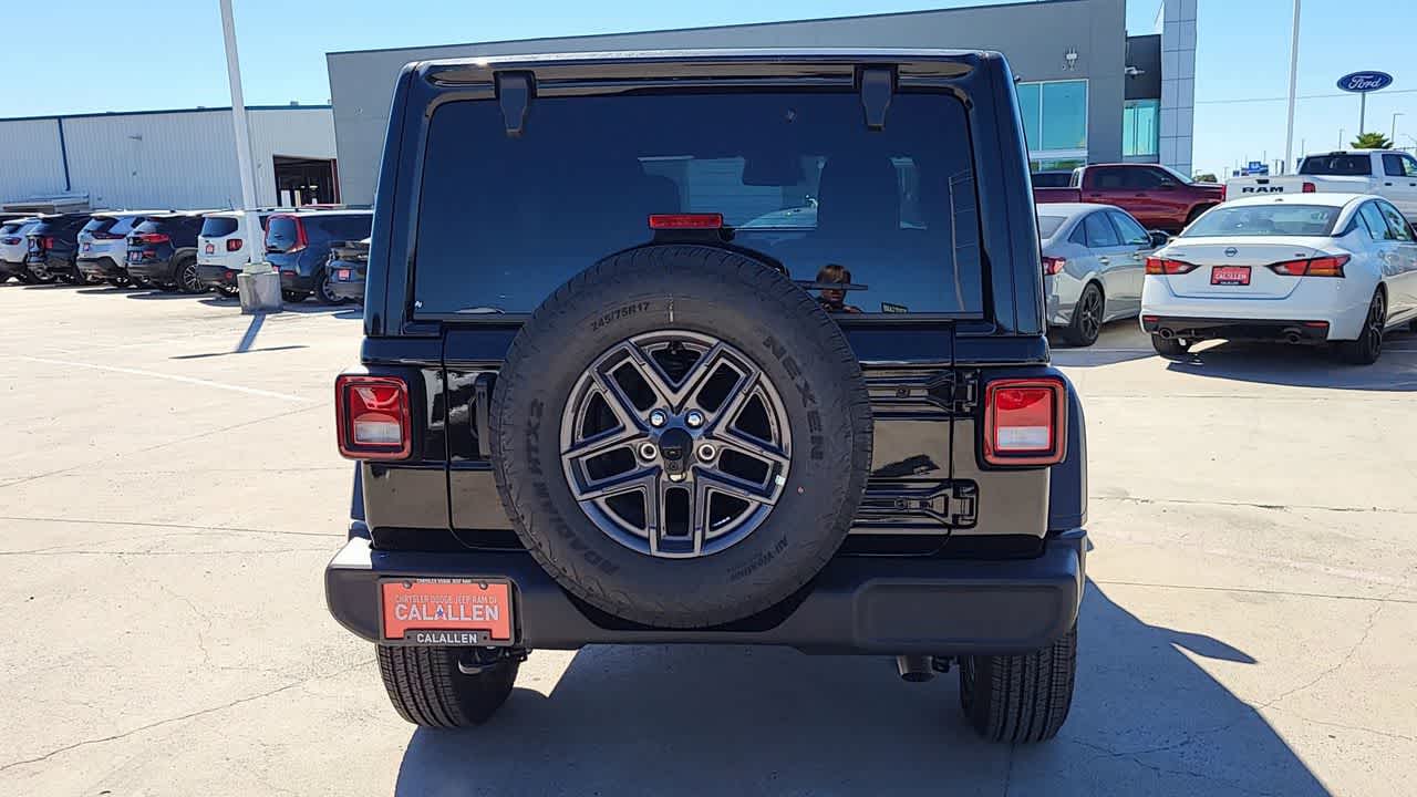 Thumbnail: 2026 Jeep Wrangler - 7