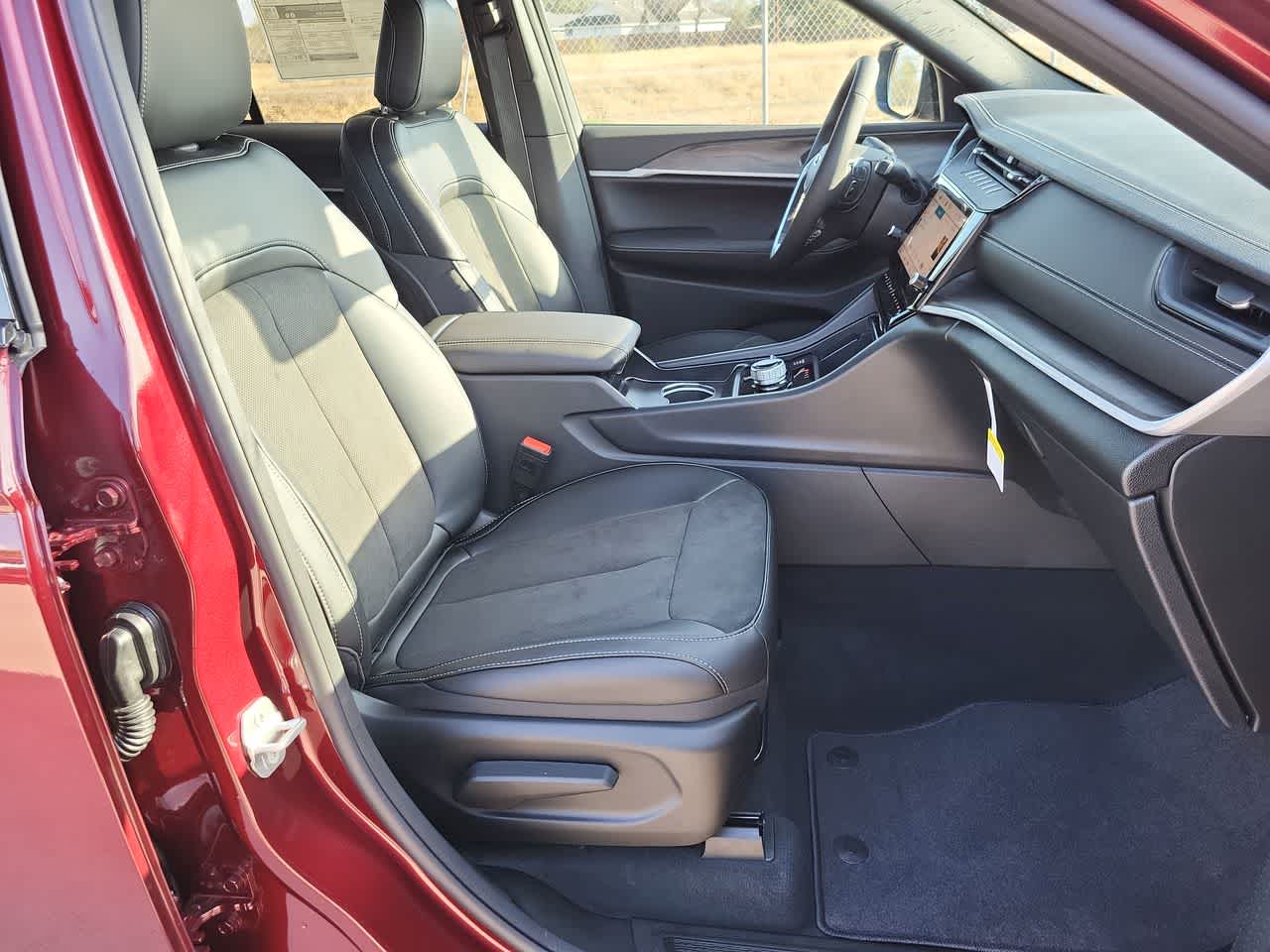 Thumbnail: 2026 Jeep Grand Cherokee - 22