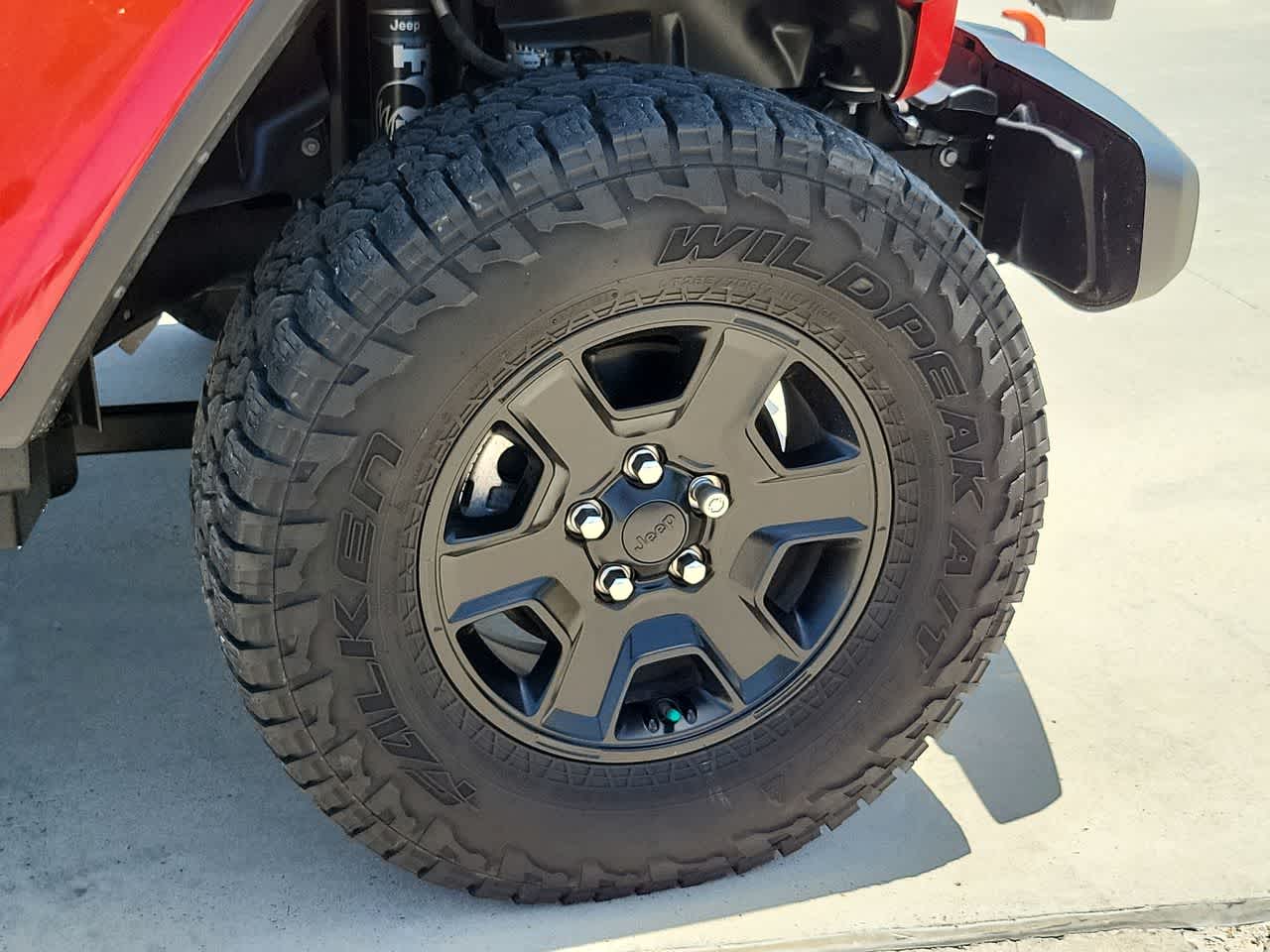 Thumbnail: 2023 Jeep Gladiator - 16