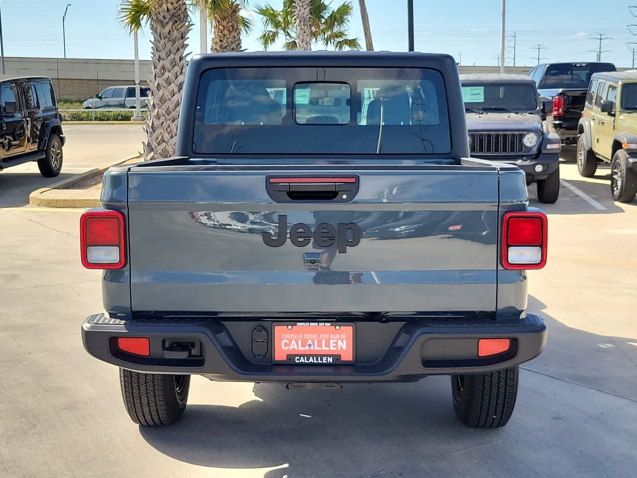 Thumbnail: 2026 Jeep Gladiator - 13