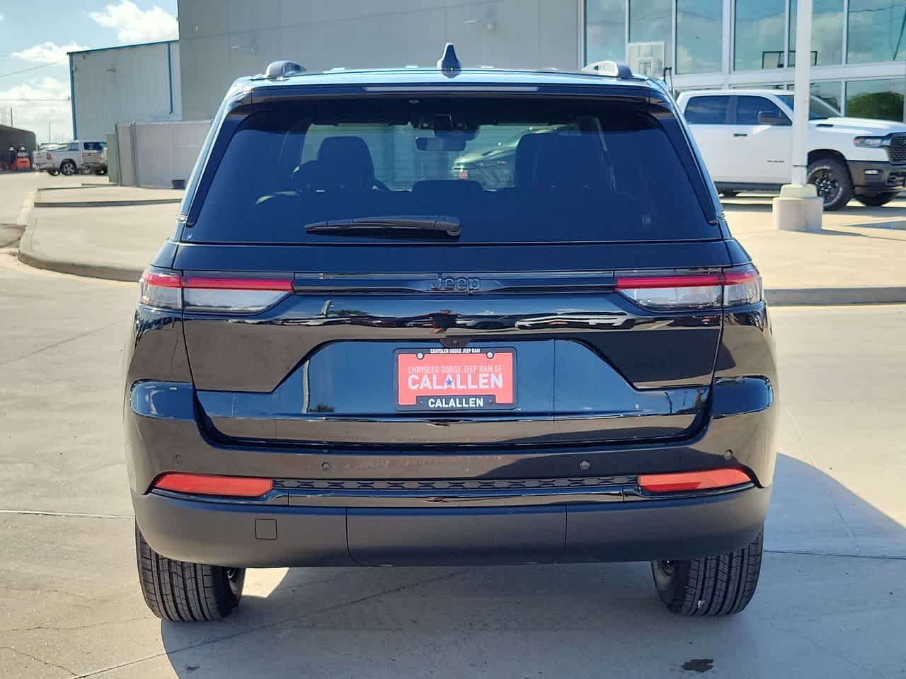 Thumbnail: 2025 Jeep Grand Cherokee - 13