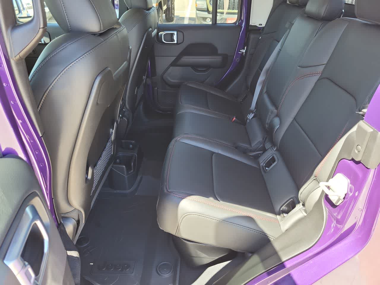 Thumbnail: 2026 Jeep Gladiator - 21