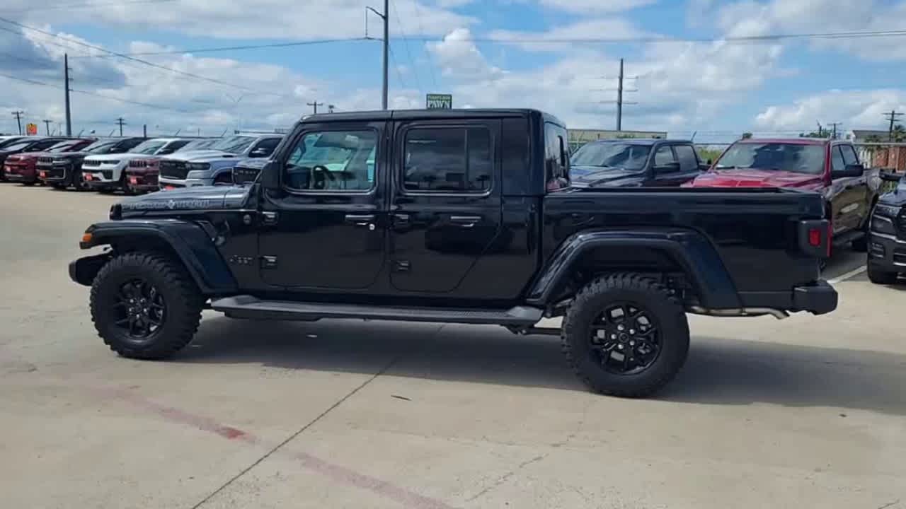 Thumbnail: 2026 Jeep Gladiator - 5