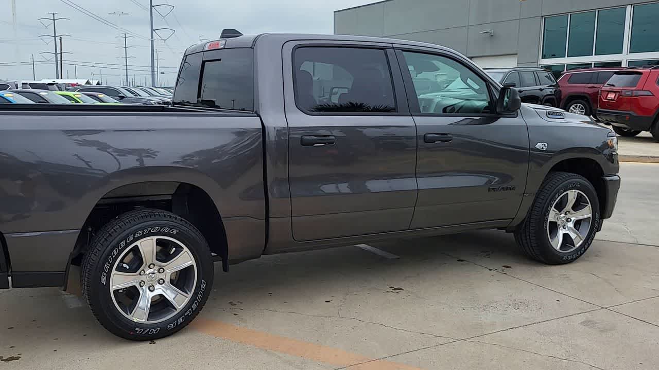 Thumbnail: 2026 RAM 1500 - 9