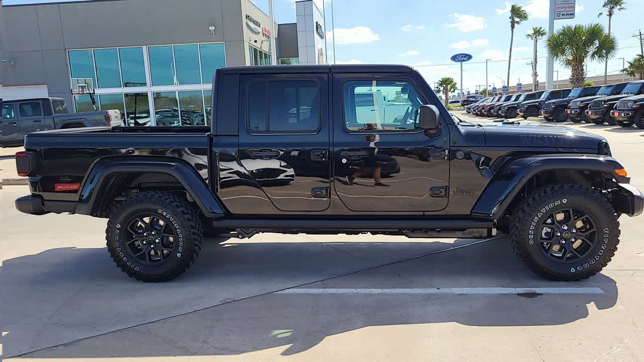 Thumbnail: 2026 Jeep Gladiator - 9