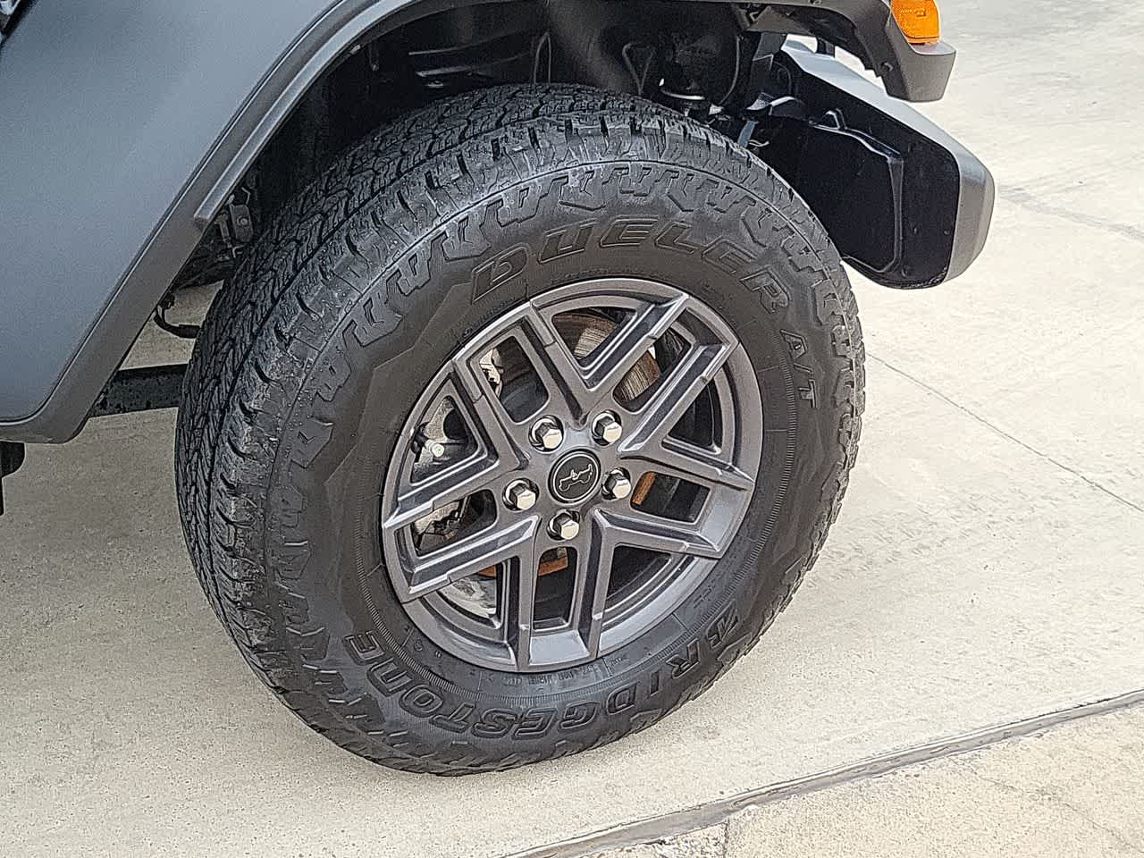 Thumbnail: 2025 Jeep Gladiator - 16