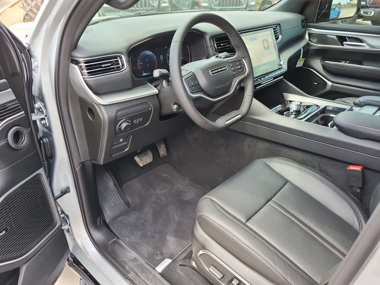 Thumbnail: 2026 Jeep Grand Wagoneer - 10