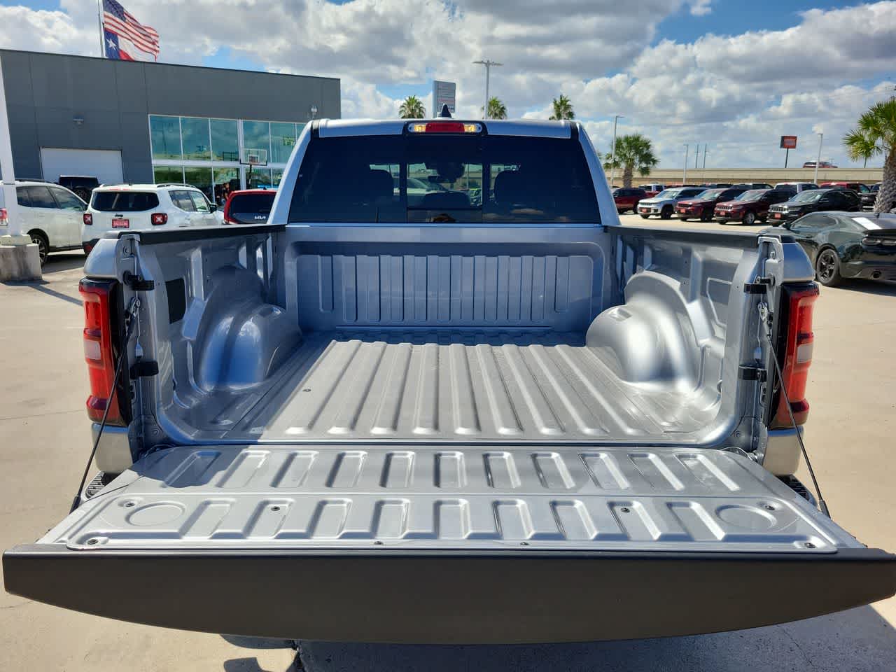 Thumbnail: 2025 RAM 1500 - 27