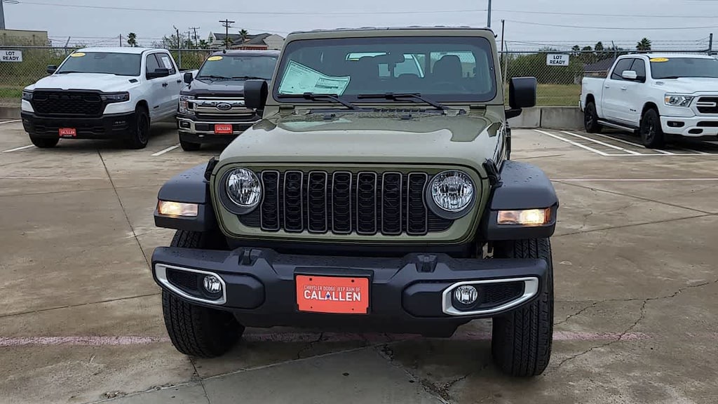 New 2026 Jeep Gladiator SPORT 4X4 Pickup