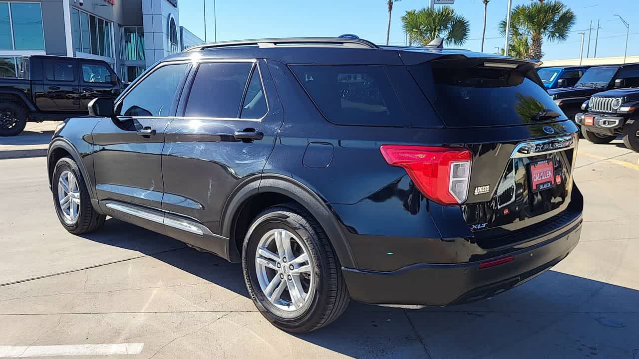 Thumbnail: 2022 Ford Explorer - 6