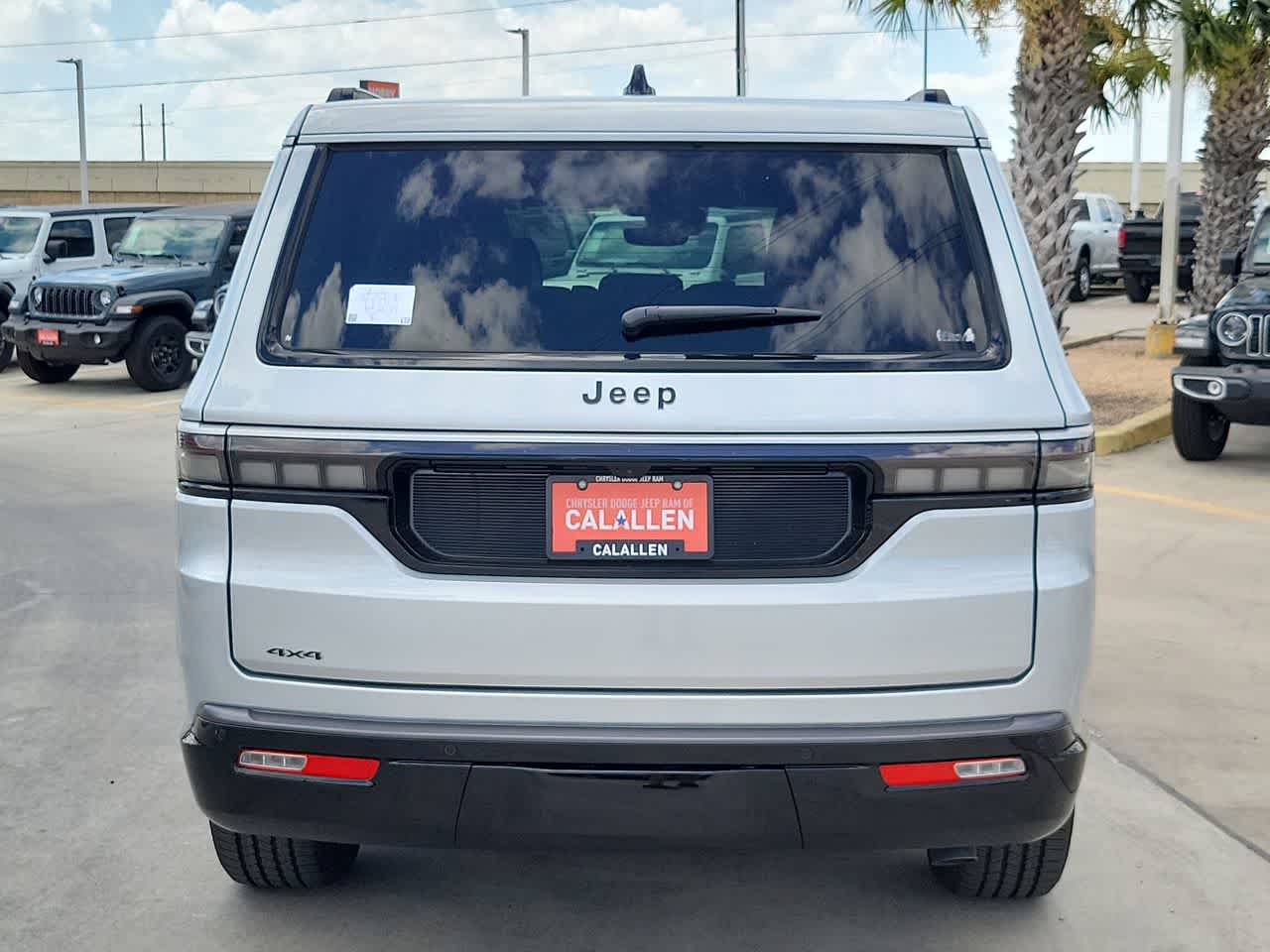 Thumbnail: 2026 Jeep Grand Wagoneer - 13