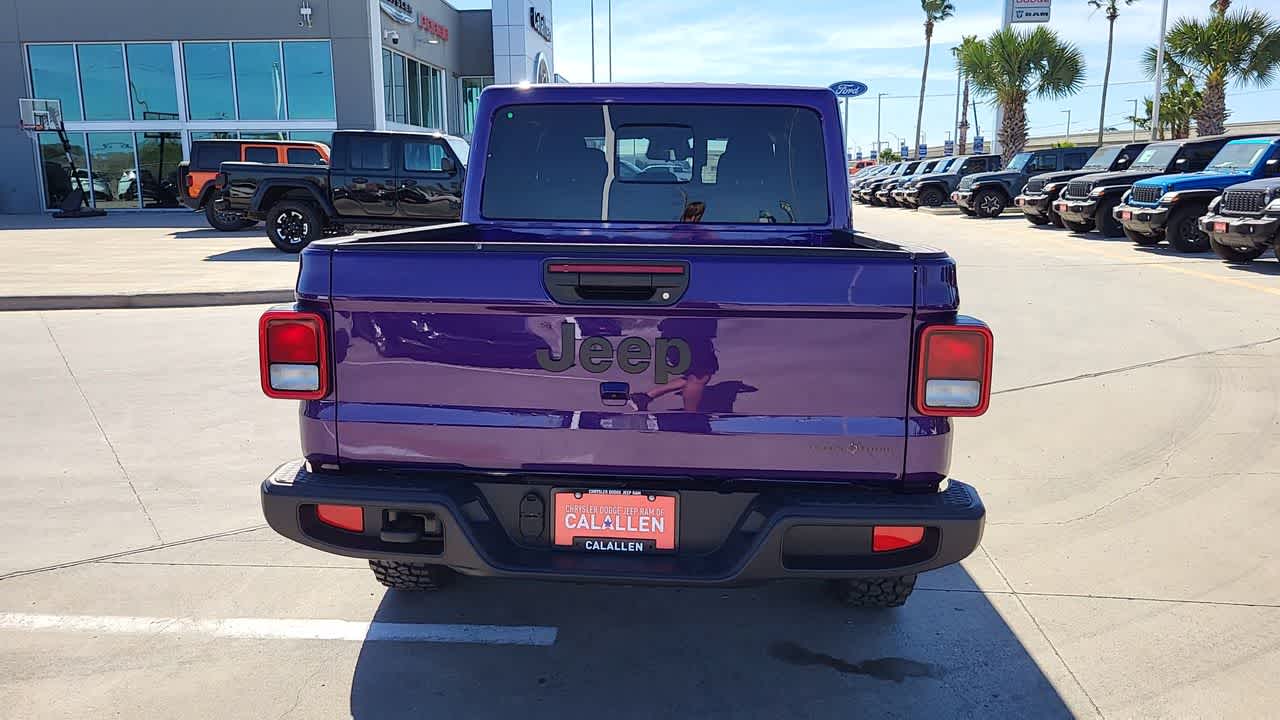 Thumbnail: 2026 Jeep Gladiator - 7