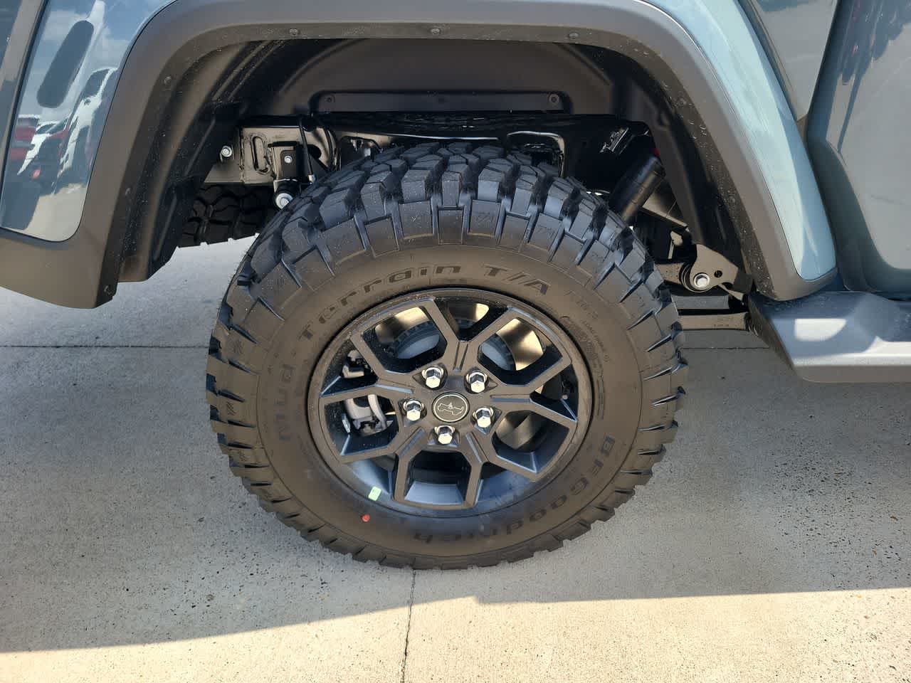 Thumbnail: 2026 Jeep Gladiator - 16