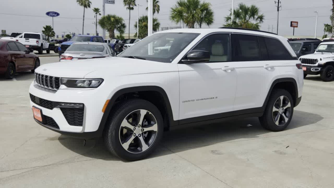 Thumbnail: 2026 Jeep Grand Cherokee - 4