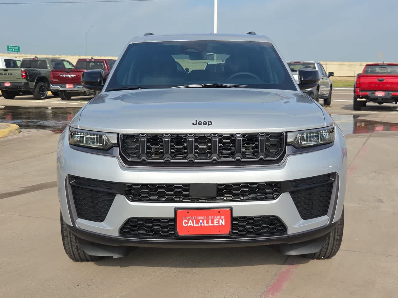 Thumbnail: 2026 Jeep Grand Cherokee - 14