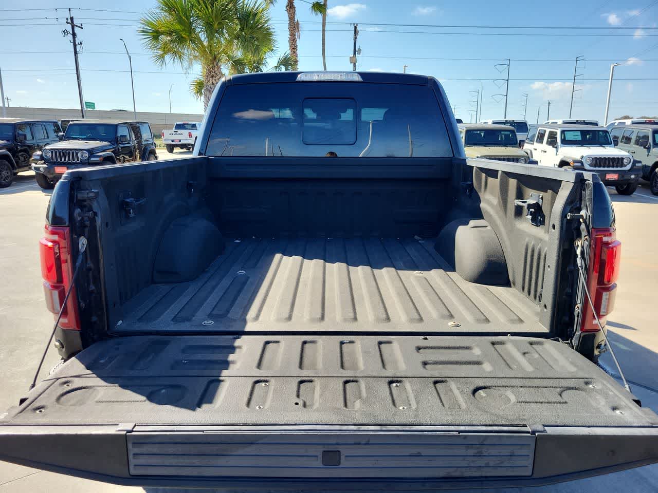 Thumbnail: 2017 Ford F-150 - 27