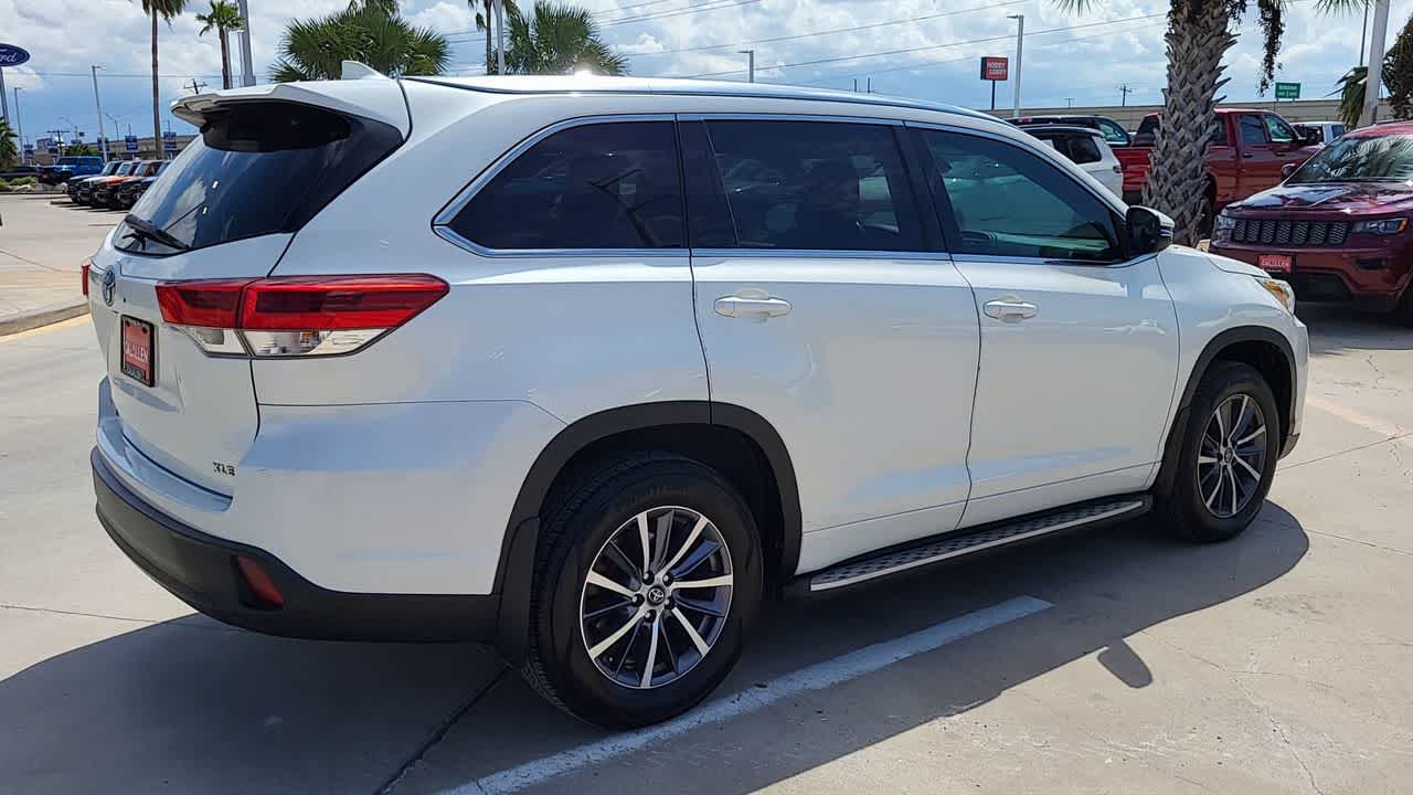 Thumbnail: 2018 Toyota Highlander - 8