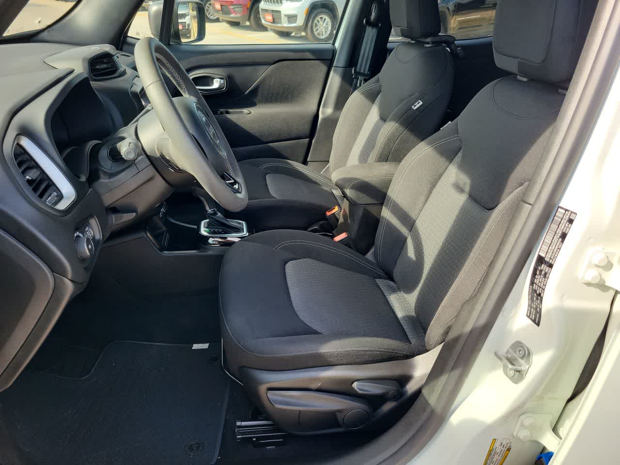 Thumbnail: 2021 Jeep Renegade - 19