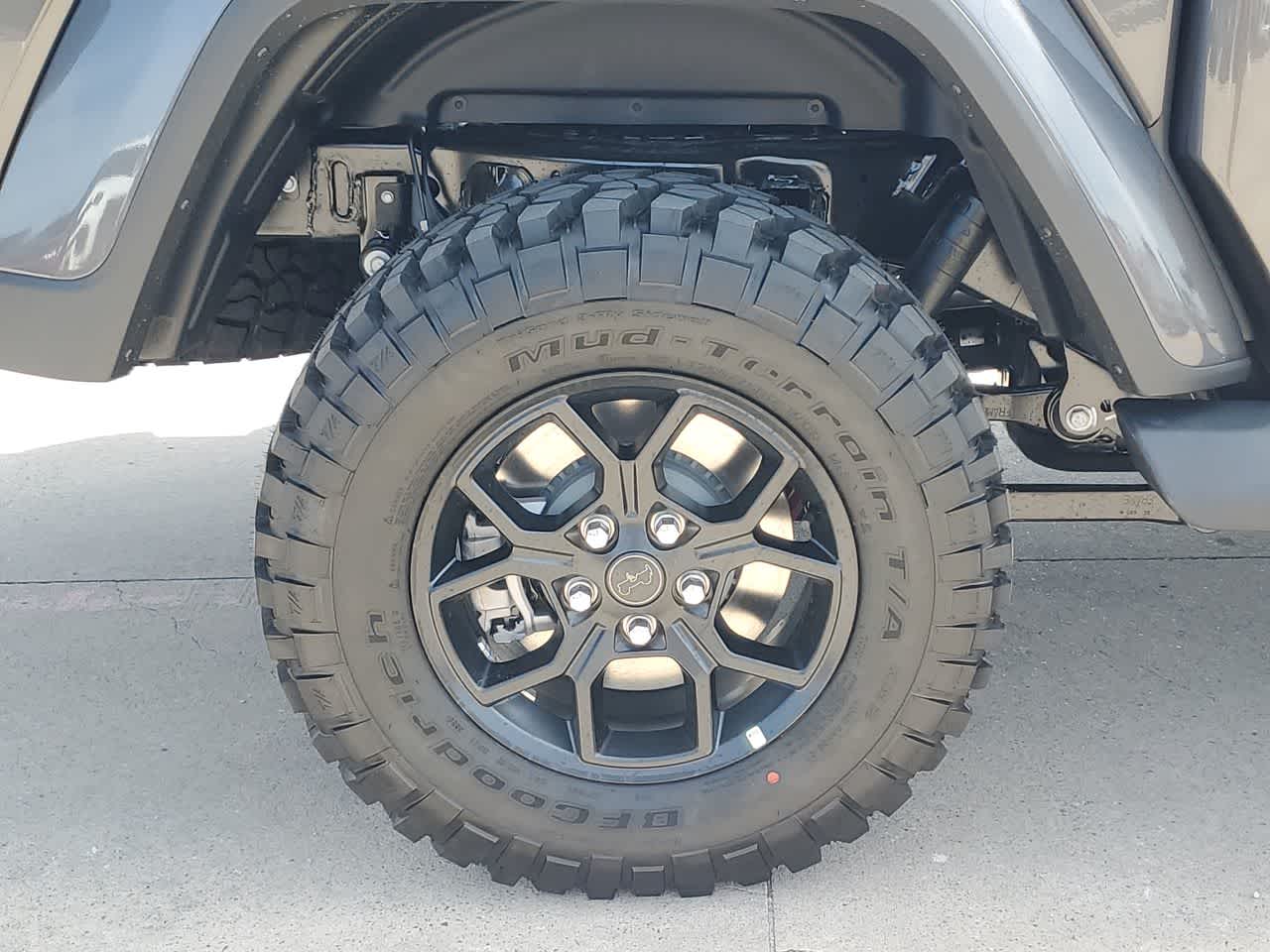 Thumbnail: 2026 Jeep Gladiator - 16