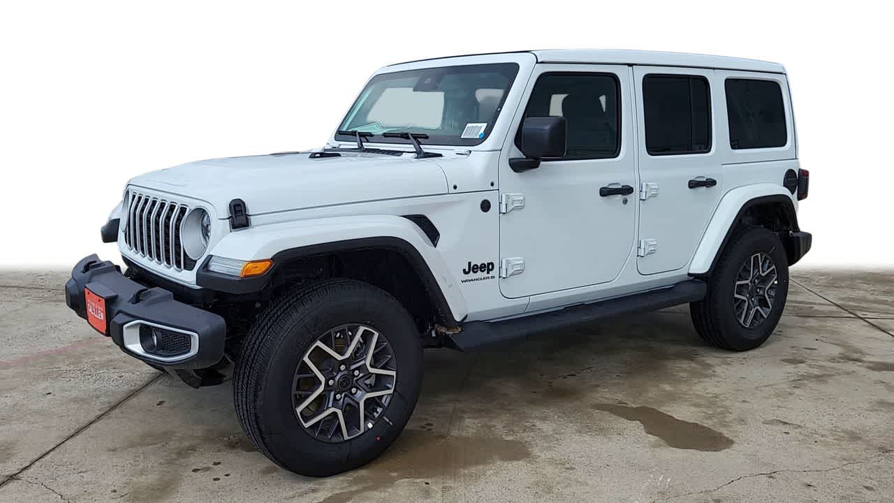 2025 Jeep Wrangler Sahara photo 4