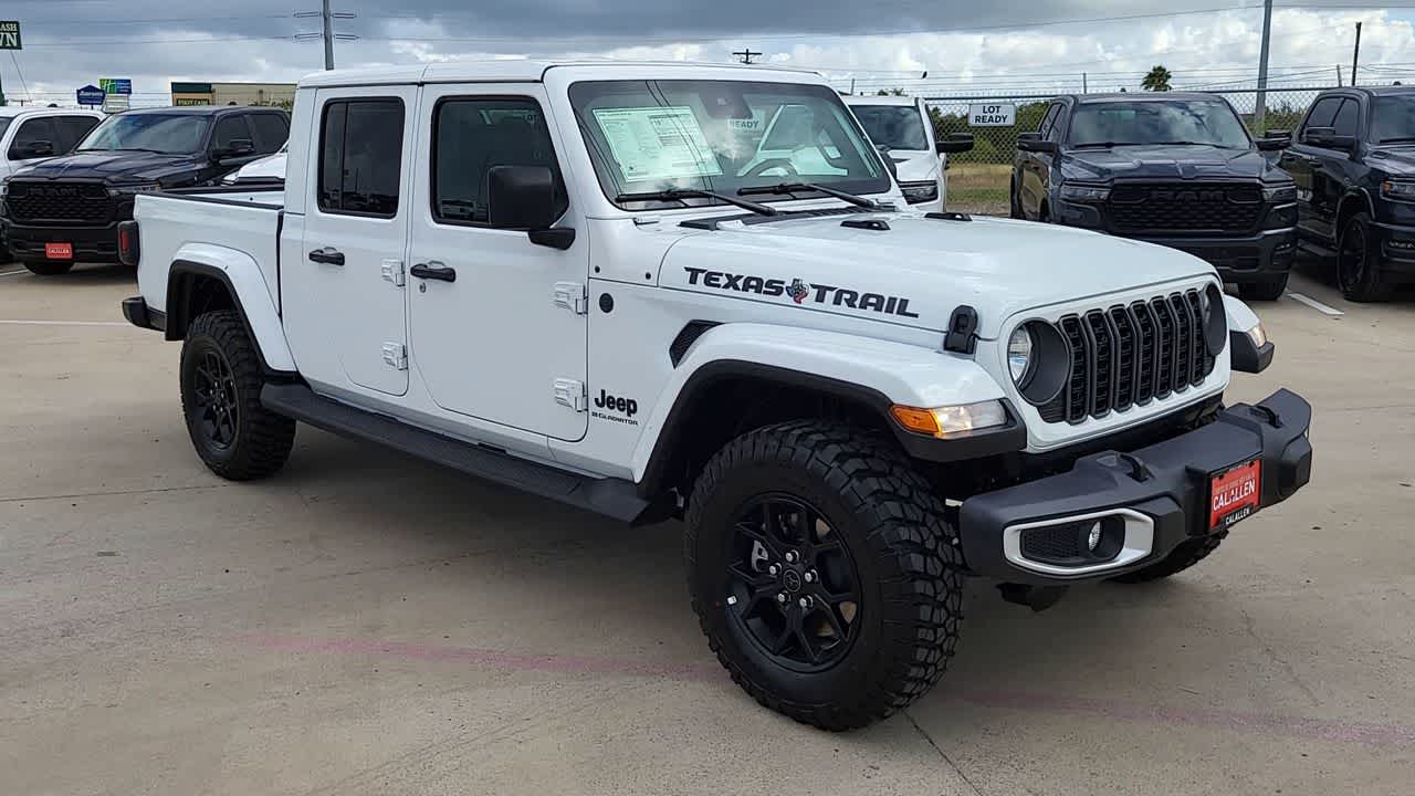 Thumbnail: 2025 Jeep Gladiator - 2