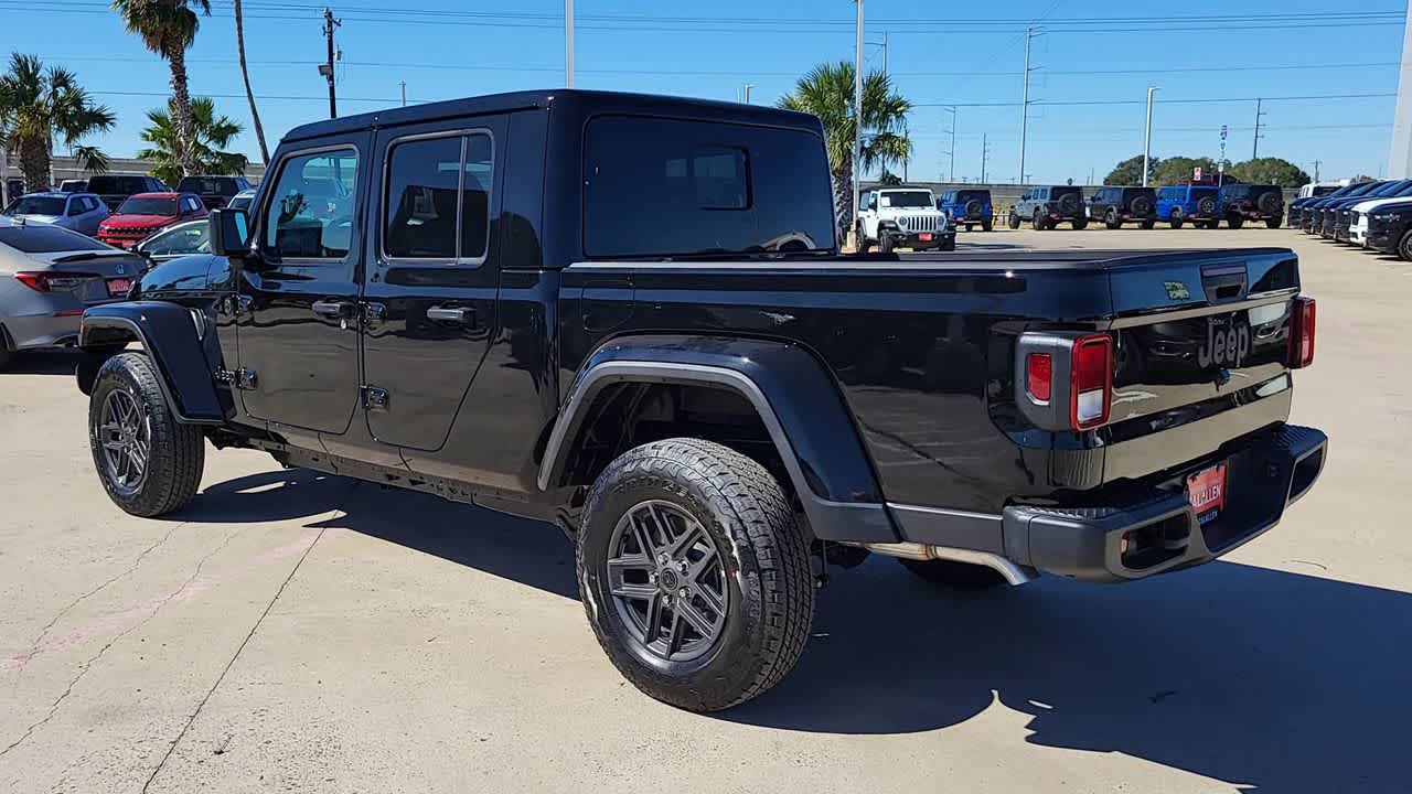 Thumbnail: 2026 Jeep Gladiator - 6